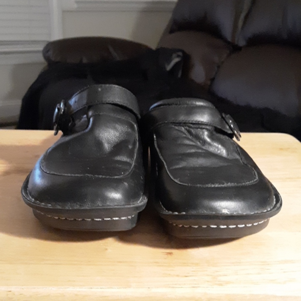 Algeria Black Clog